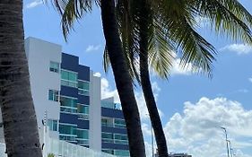 Apartamento Pe na areia do Bessa
